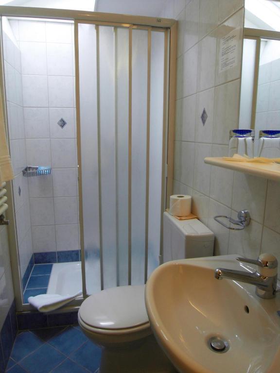 Hotel Les Vieux Toits Neuchâtel Cameră foto